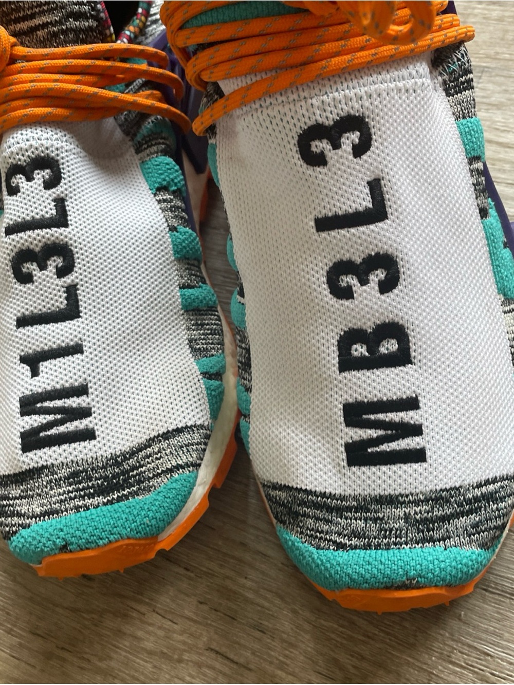 Size 10.5 - Adidas X Pharrell Williams Hu Race NMD Solar Pack Orange Aqua BB9528 - Picture 16 of 16